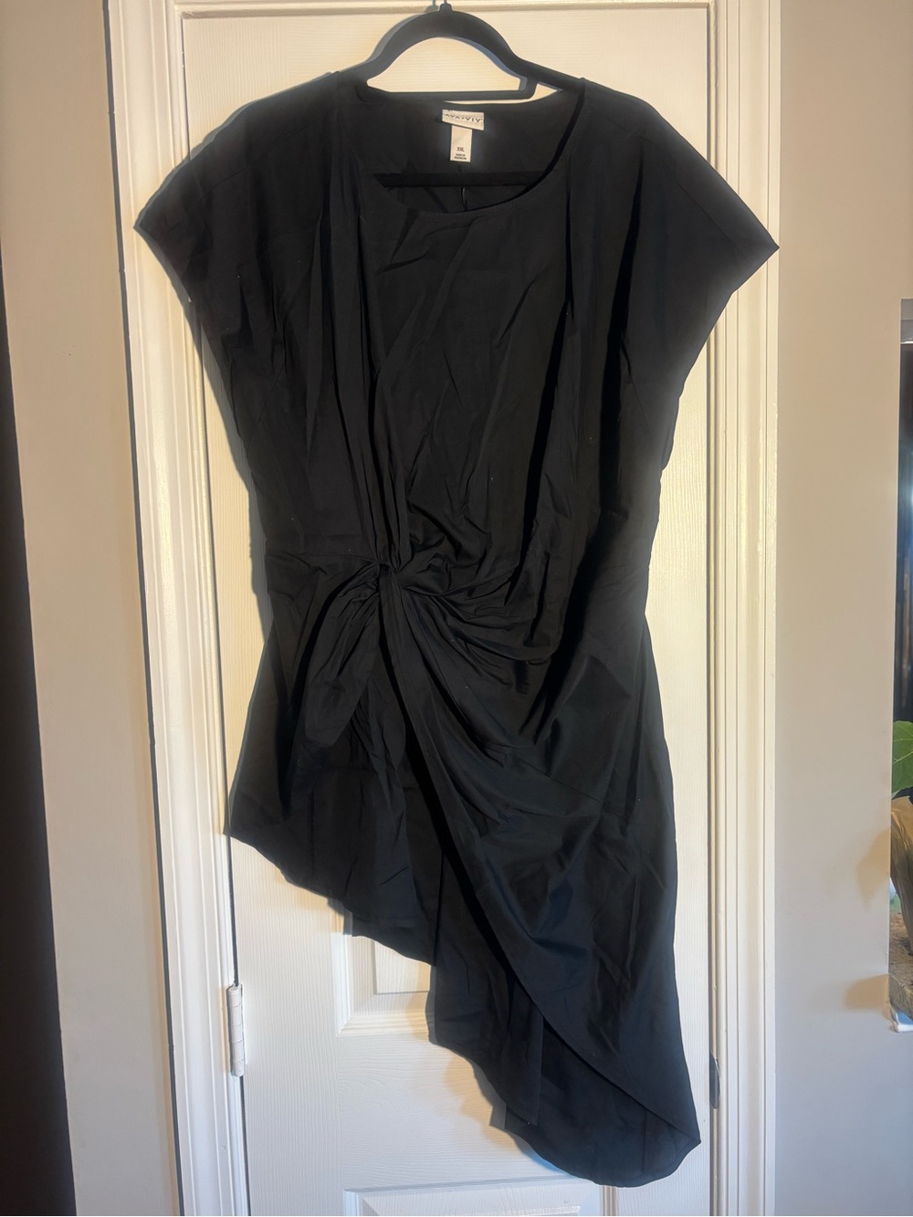 NWT Plus Ava & Viv Black Asymmetrical Twist-Front Top/Occasion /Vacation Top XXL